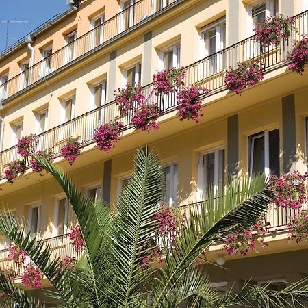 Dom Zdrojowy Aparthotel เยเลเนียกูรา ภายนอก รูปภาพ