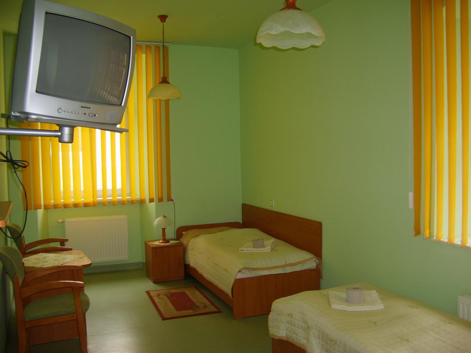 Dom Zdrojowy Aparthotel เยเลเนียกูรา ภายนอก รูปภาพ